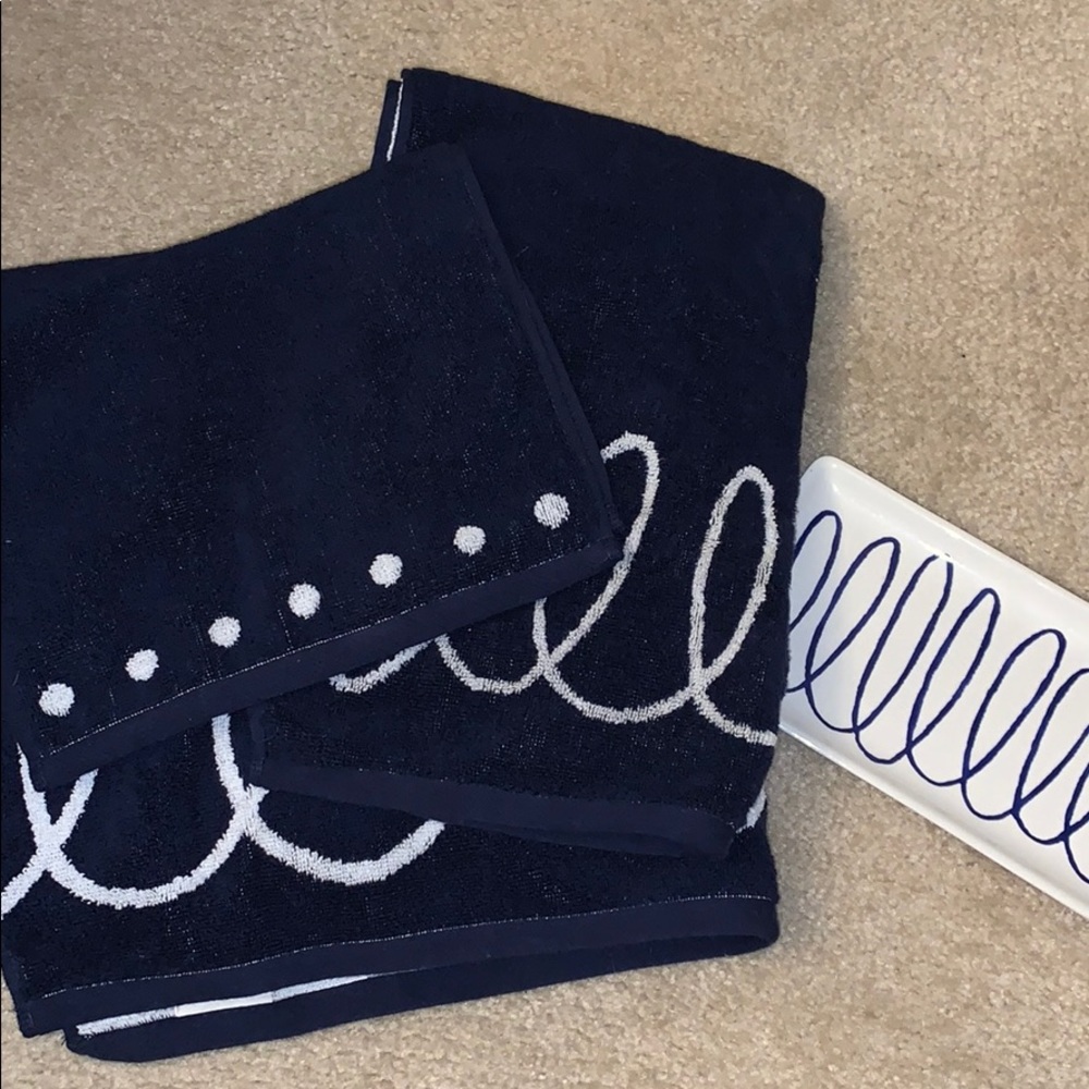 Kate Spade bathroom towels & napkin tray